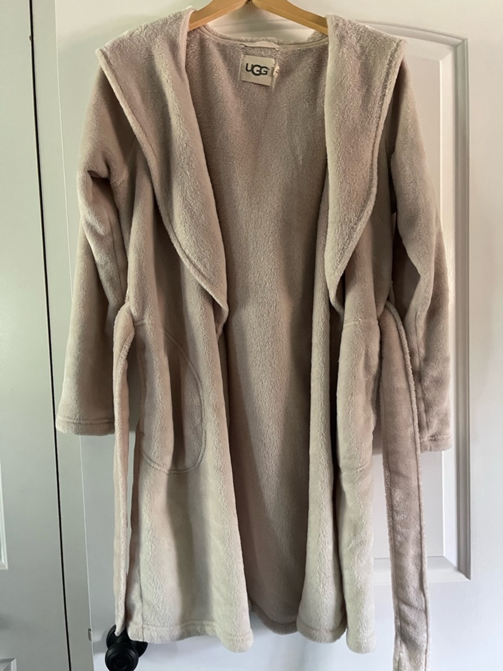 UGG beige soft robe size Medium